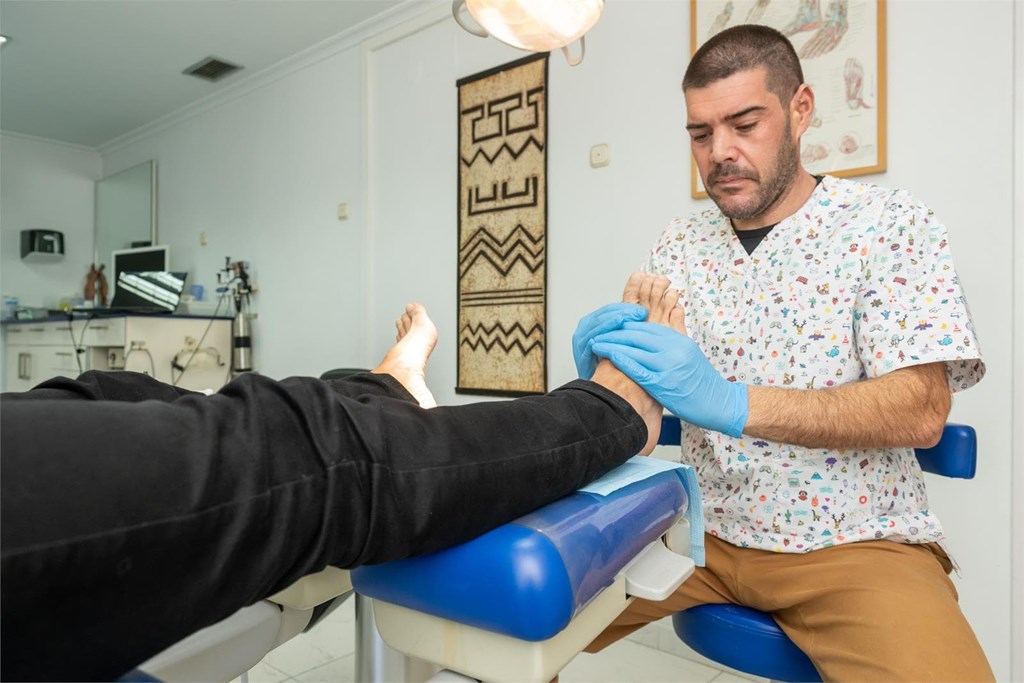 A importancia de realizar revisións periódicas no podólogo