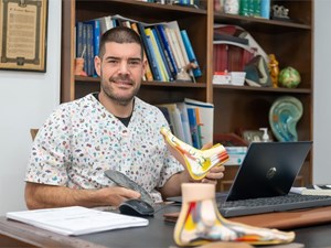 Como a correcta elección de calzado pode mellorar a marcha?